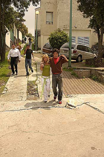 Anahi y Alfonso - foto povečava