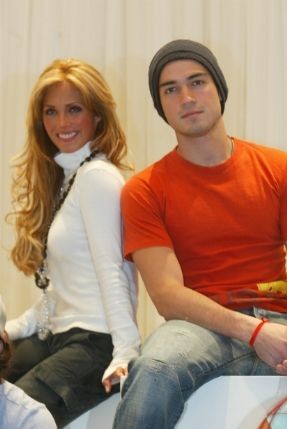 Anahi y Alfonso - foto povečava