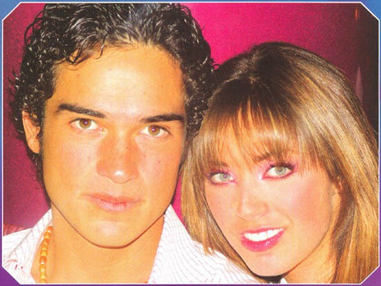 Anahi y Alfonso - foto povečava