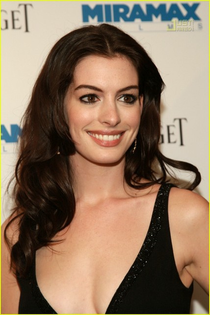 Anne Hathaway - foto povečava