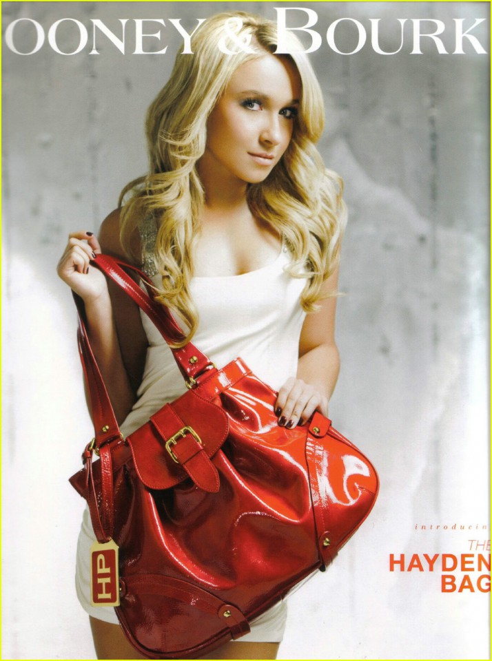 Hayden Panettiere - Dooney & Bourke bags - foto povečava