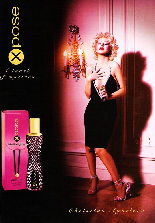 Cristina Aguilera - Perfumes - foto povečava