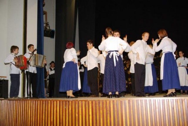 Folklorni večer 2007 Veržej - foto