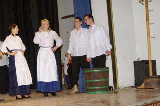 Folklorni večer 2007 Veržej - foto