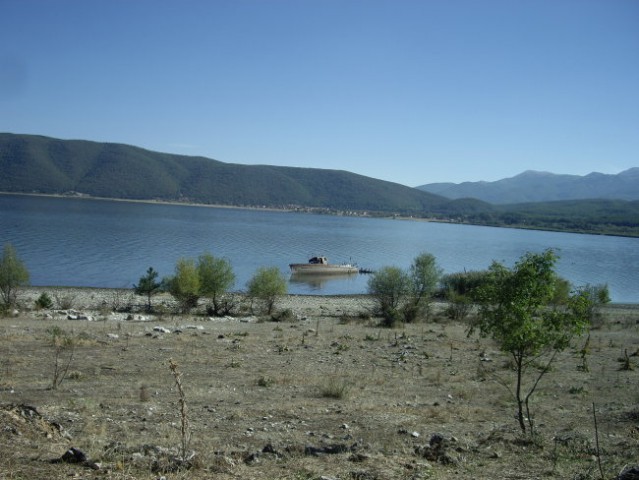 Makedonski Titanik na Prespanskem jezeru