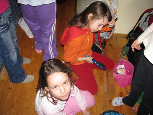 Zimovanje 1.Razredi (1.-3.2.08) - foto