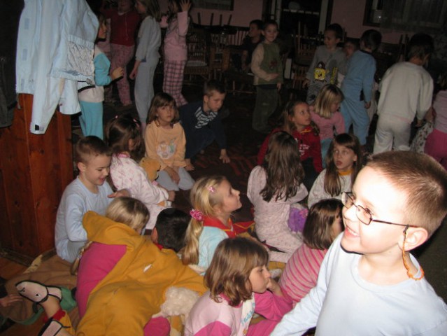 Zimovanje 1.Razredi (1.-3.2.08) - foto