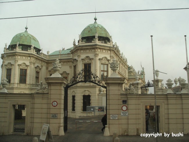 2005-12-17 - Predbozicni Dunaj - foto povečava