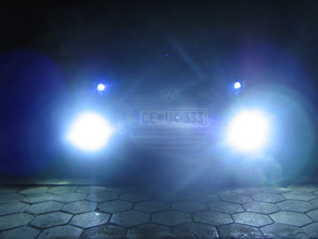VW Polo 9N3- XENON Meglenke - foto povečava