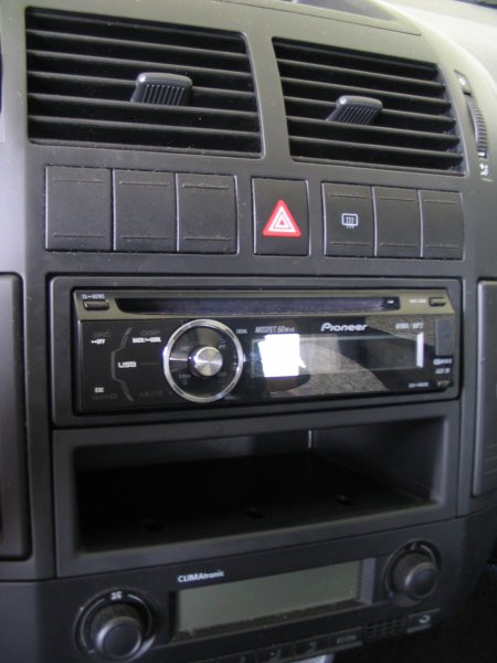 VW Polo 9N3- Musika - foto povečava