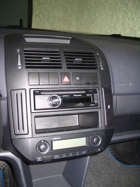 VW Polo 9N3- Musika - foto povečava