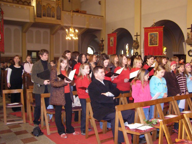Revija pevskih zborov  - foto povečava