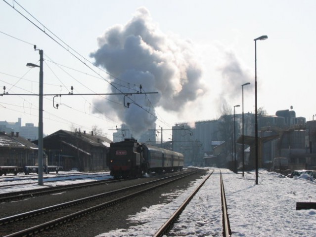 Z vlakom iz postaje Ljubljana