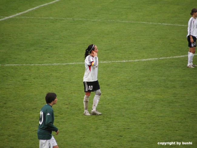 2006-04-27 - Nemcija - Slovenija (U-19 zenske - foto povečava