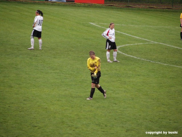 2006-04-27 - Nemcija - Slovenija (U-19 zenske - foto