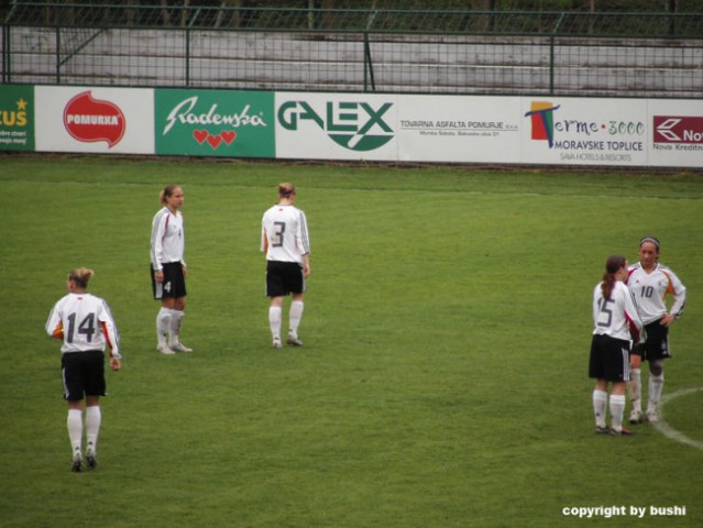 2006-04-27 - Nemcija - Slovenija (U-19 zenske - foto