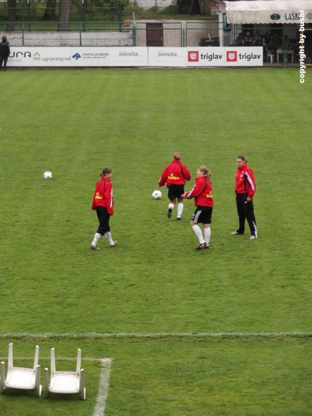 2006-04-27 - Nemcija - Slovenija (U-19 zenske - foto povečava