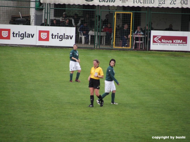 2006-04-27 - Nemcija - Slovenija (U-19 zenske - foto povečava