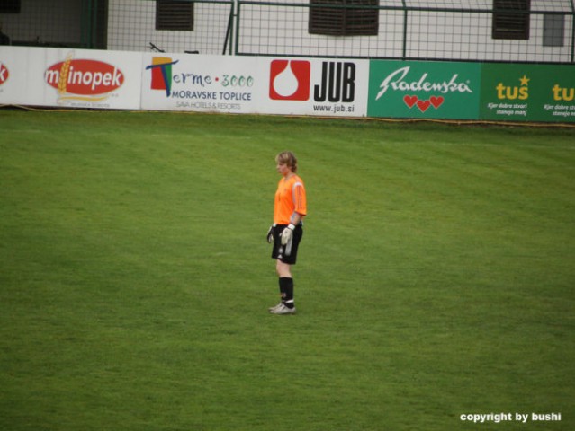 2006-04-27 - Nemcija - Slovenija (U-19 zenske - foto