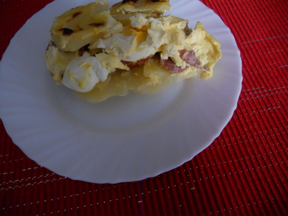 Francoski krompir s klobaso ( UB1985)