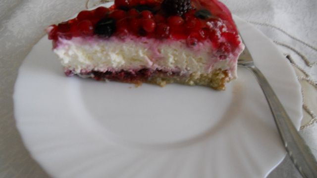 Skutina torta - preprosta in osvežilna (Reby)