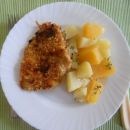 Dunajski zrezki v pečici, kuhan krompir in koleraba