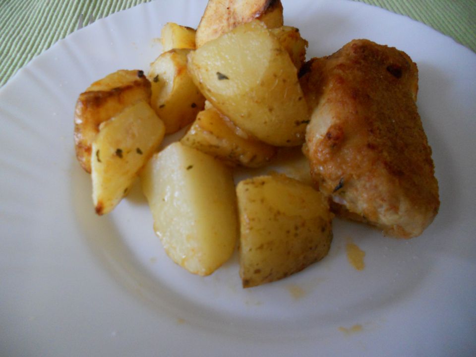 Piščančji cordon bleu iz pečice, pečen krompir
