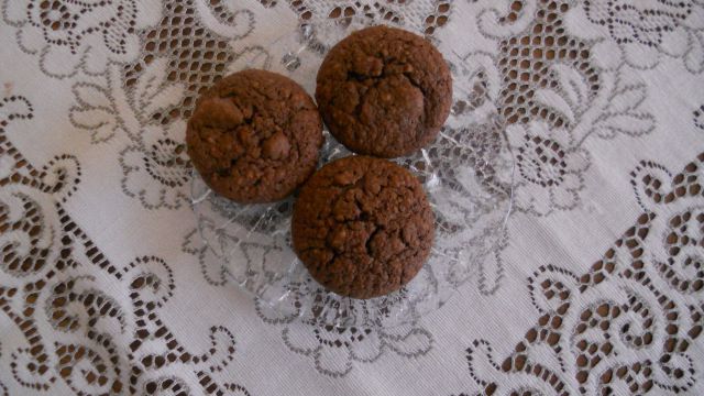 Čokoladni muffini s suhimi marelicami