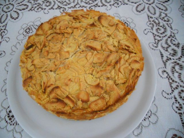 Jabolčni kolač s kislo smetano