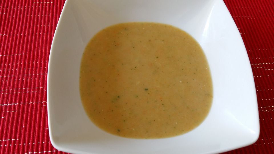 Kremna juha iz brokolija in korenja