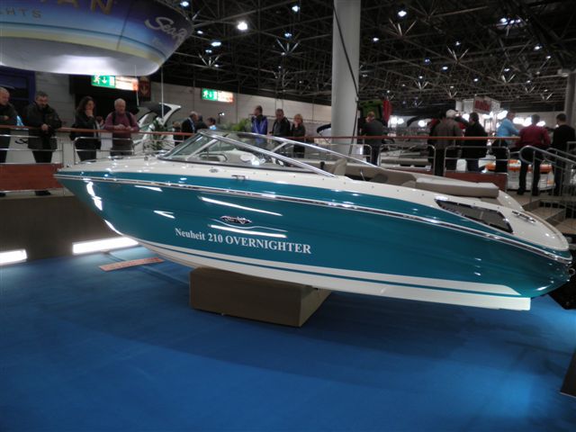 BOOT DUSSELDORF 2011 - foto povečava