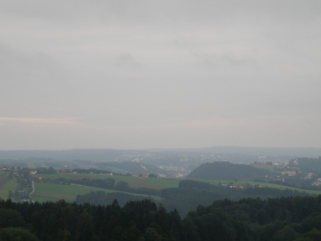 Megleni pogled z roba Bavarskega gozda