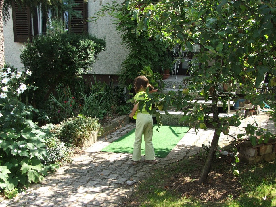 Lara for the first time in school - foto povečava