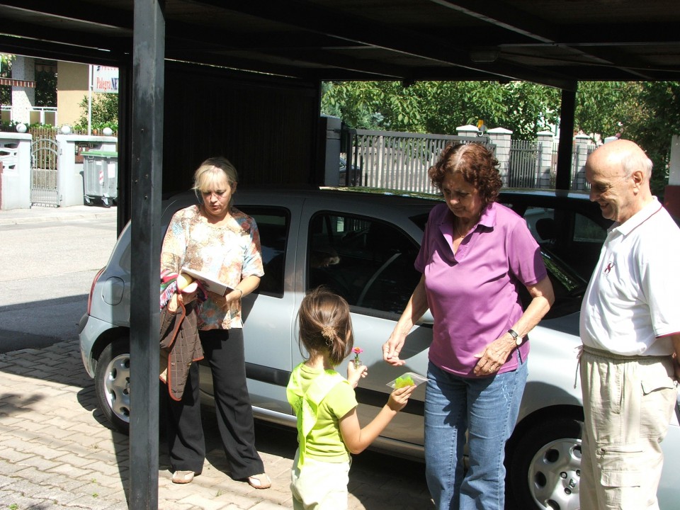 Lara for the first time in school - foto povečava