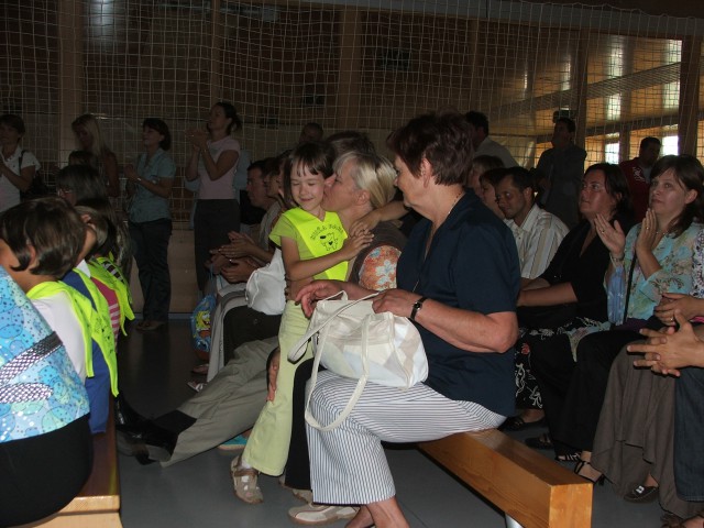 Lara for the first time in school - foto