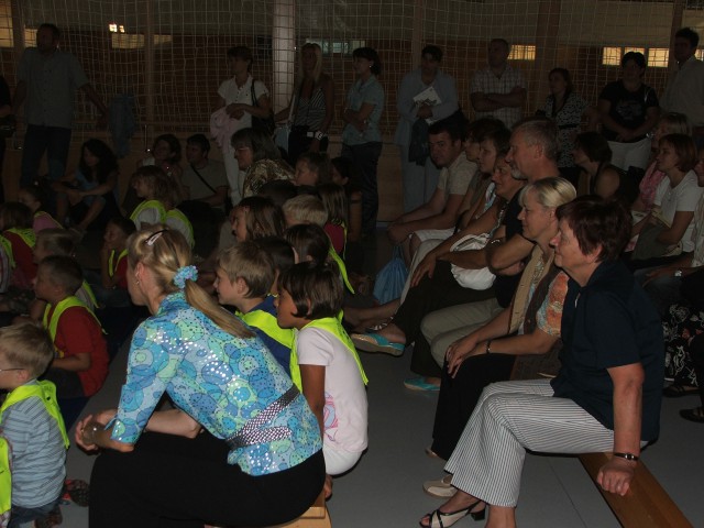 Lara for the first time in school - foto