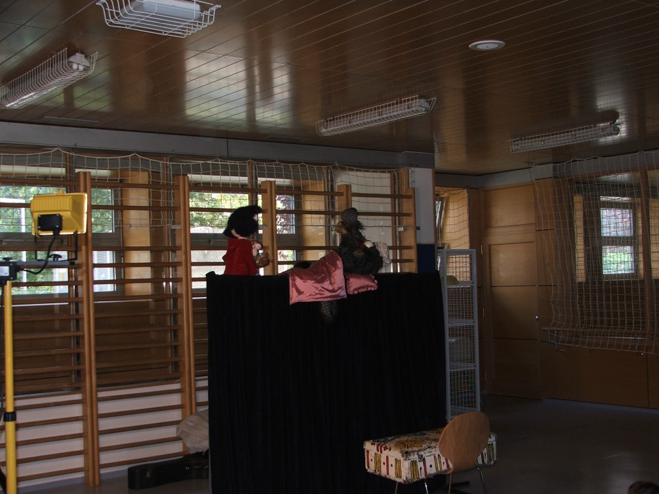 Lara for the first time in school - foto povečava