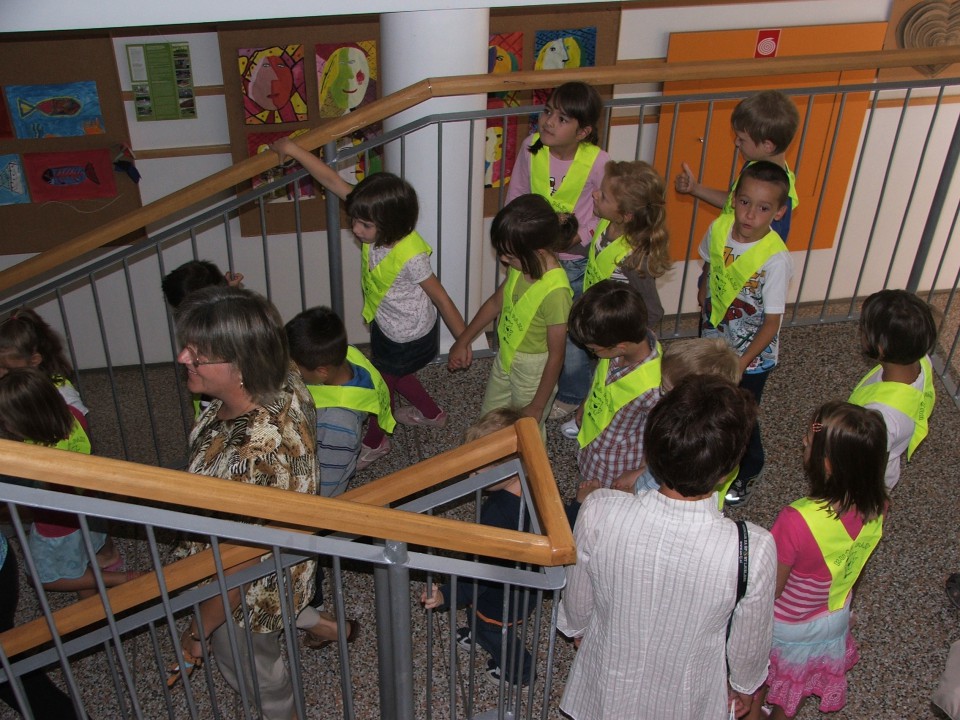 Lara for the first time in school - foto povečava