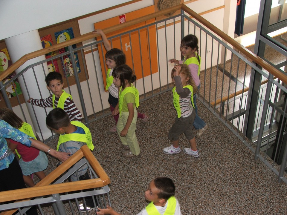 Lara for the first time in school - foto povečava