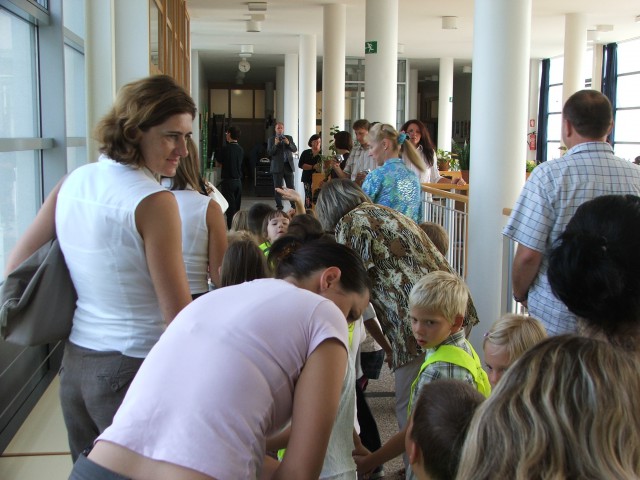 Lara for the first time in school - foto