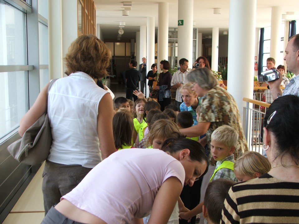 Lara for the first time in school - foto povečava