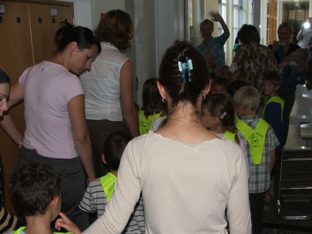 Lara for the first time in school - foto