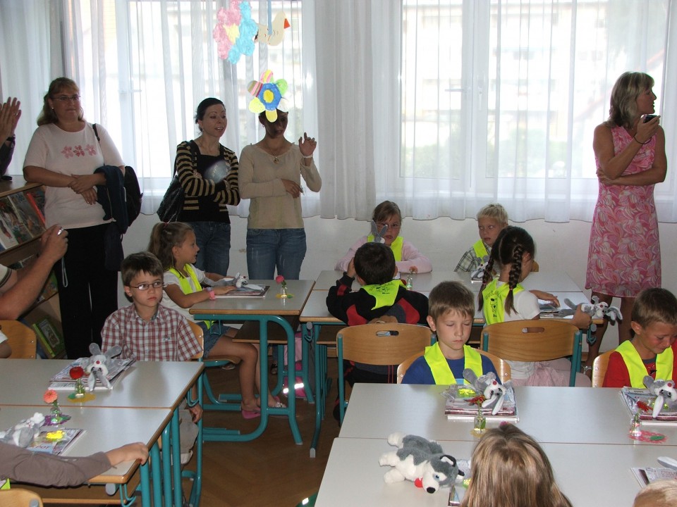 Lara for the first time in school - foto povečava