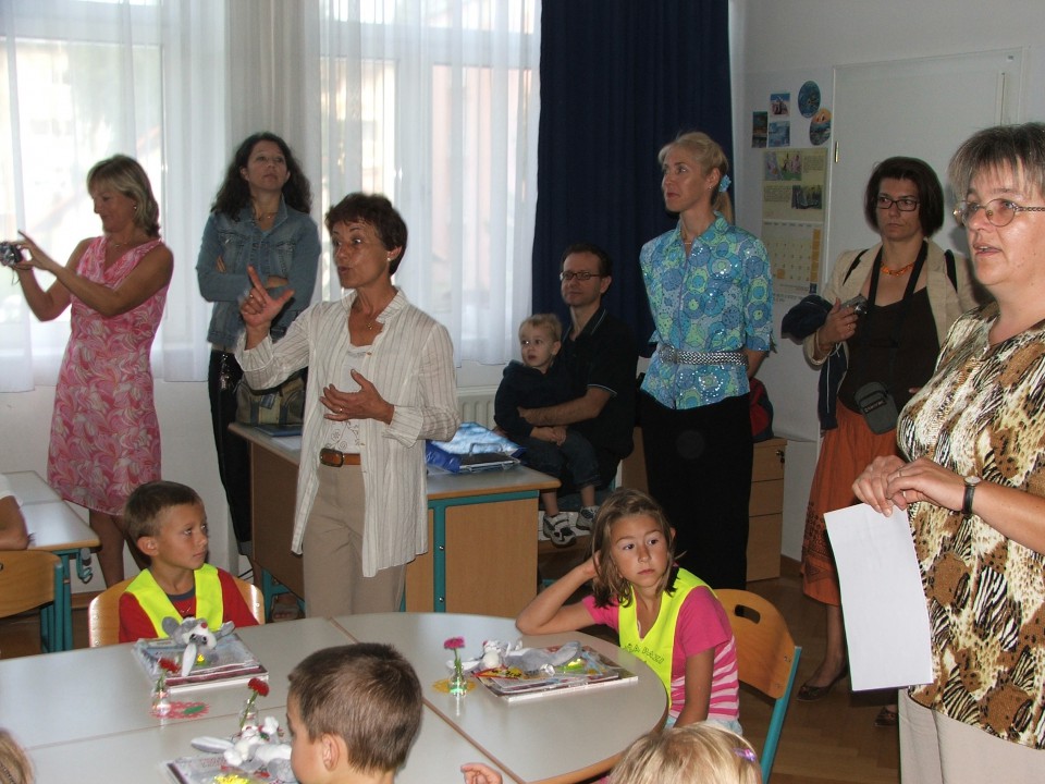 Lara for the first time in school - foto povečava