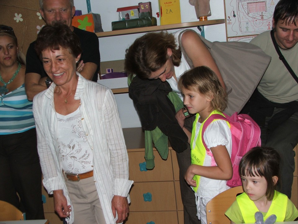 Lara for the first time in school - foto povečava