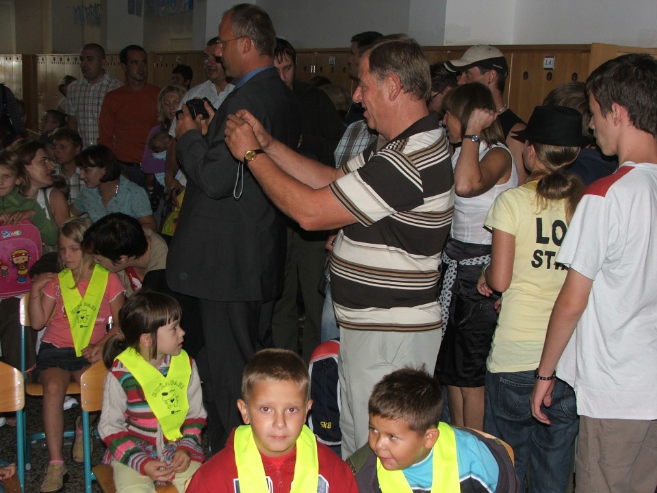 Lara for the first time in school - foto povečava