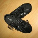 bleščeči čevlji uk 12 (majhni- podplat cca.18 cm)