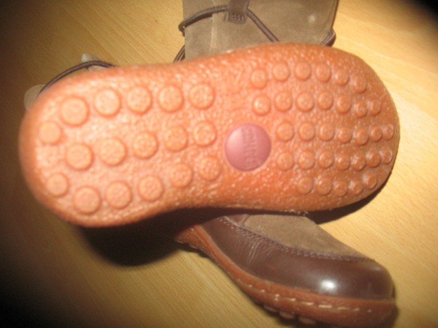 čeveljčki in čevlji - foto