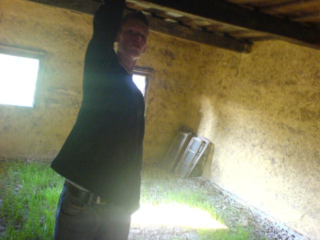 tiln tu trava raste :))
