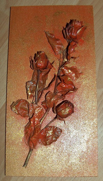 Slika na iverki - posušene vrtnice